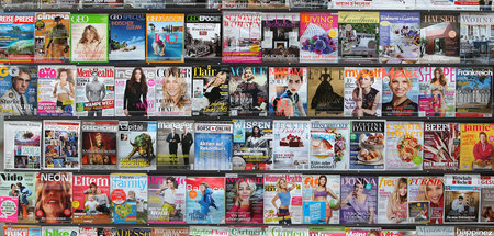 Zeitschriften_vor_Ki_46860227.jpg