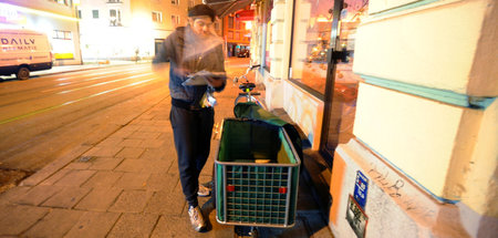 Zeitungsaustraeger_57061245.jpg