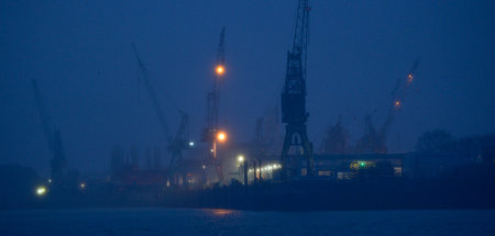 Nebel_und_Regen_in_H_59879838.jpg