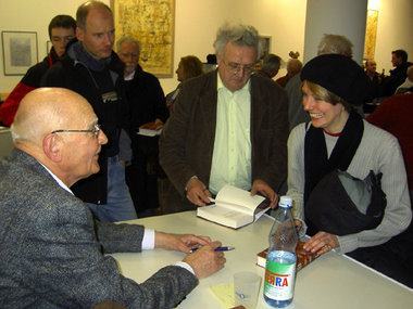 Das Signieren dauerte 20 Minuten