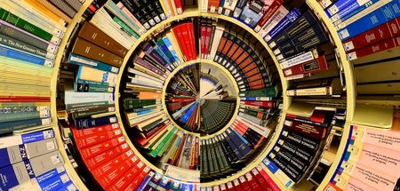 library-1666702.jpg