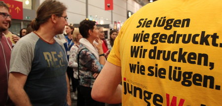 Auch in Leipzig steht die junge Welt für Gegeninformation