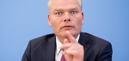 Vor_der_Innenministe_57527960.jpg