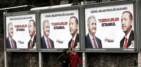 Präsident Erdogan und sein Bürgermeisterkandidat Binali Yildirim...