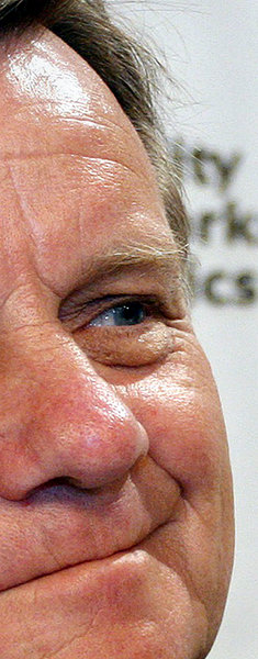 Bahnchef Mehdorn hat die Interessen von Investoren immer fest im...