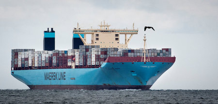 Maersk transportiert jährlich Millionen Container über die Weltm... Maersk transportiert jährlich Millionen Container über die Weltm...