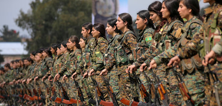 Kämpferinnen der YPJ in Syrien (28.3.2019) Kämpferinnen der YPJ in Syrien (28.3.2019)