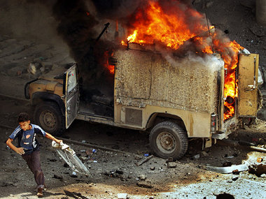 Nach einem Anschlag auf britische Besatzer in Basra