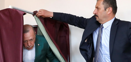 Wahlkabinen nicht beanstandet, aber das Ergebnis: Präsident Erdo...