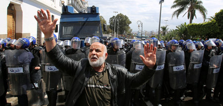 Machtdemonstration: Der politische Wechsel soll in Algerien auch...