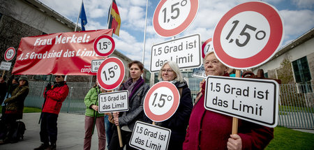 Protestaktion von Campact anlässlich der ersten Sitzung des »Kli...