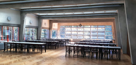 S 12_13_02.jpg