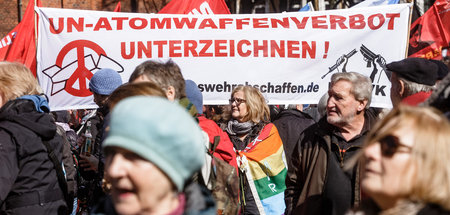 Teilnehmer des Ostermarsches in Hamburg (2.4.2018)