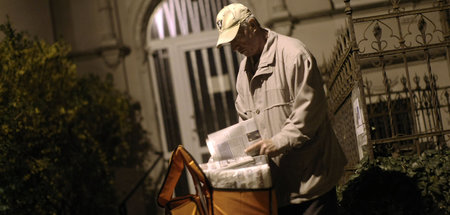 Zeitungsaustraeger_E_28298257.jpg