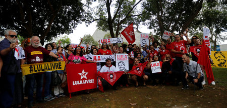 Kundgebung für die Freilassung Lulas am Dienstag vor dem Gericht...