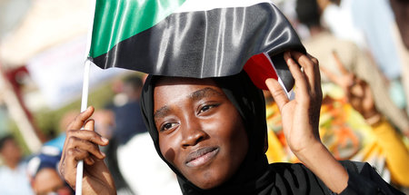 Blockade des Oberkommandos der sudanesischen Streitkräfte am Don...