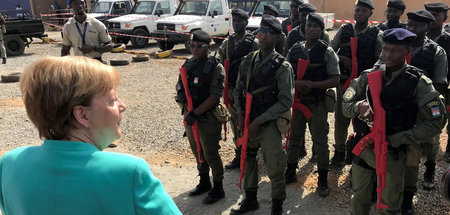 In Libyen selbst wieder in die Offensive kommen: Angela Merkel a... In Libyen selbst wieder in die Offensive kommen: Angela Merkel a...