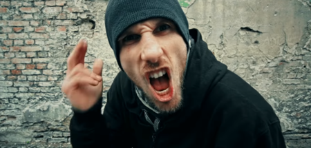 »Zeit, jetzt loszulegen«: »Non«-Video (hier noch ohne Pyro)