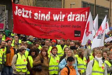 Rund 10000 Berliner Landesbedienstete beteiligten sich am Donner...