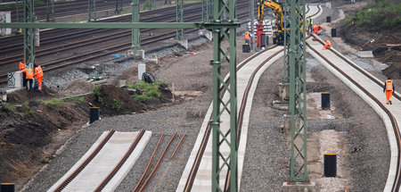 Bahn_verbaut_Milliar_52671944.jpg