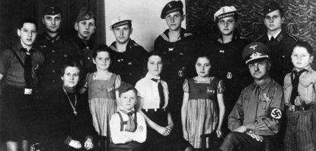 Bundesarchiv_Bild_183-J15063,_Familie_mit_12_Kindern Kopie.jpg