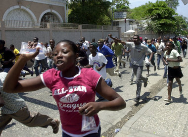 Port-au-Prince am Dienstag: Bei Protesten gegen gestiegene Leben...