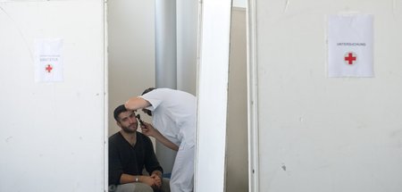 Aerzte_versorgen_Flu_48929199.jpg