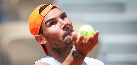 Nichts Neues unter der Sonne? Rafael Nadal beim Training auf dem... Nichts Neues unter der Sonne? Rafael Nadal beim Training auf dem...