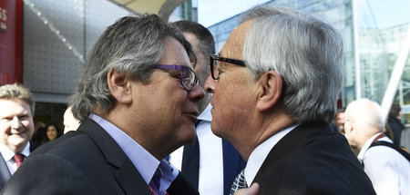 Jean-Claude Juncker (r.), Präsident der EU-Kommission, begrüßt W...