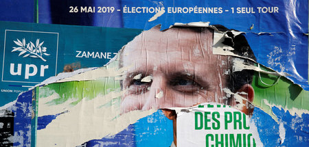 Cambrai, Frankreich, am Montag: Macron, leicht gerupft