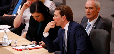 Österreichs Kanzler Sebastian Kurz (M.), Innenminister Eckart Ra...