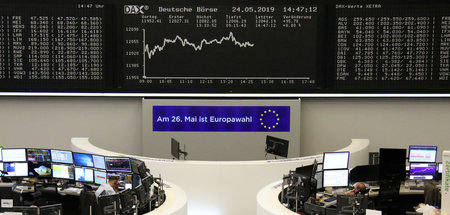 Frankfurt am Main, der Dax am 24. Mai: Nach der EU-Wahl sprach R...