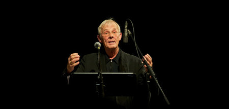 Rolf Becker, hier bei einer Lesung des »Kommunistischen Manifest...