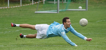 »Wer uns kennenlernt, bleibt dabei« – Ruben Schwarzelmüller flie...