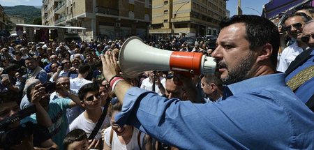 Italiens faschistischer Innenminister Matteo Salvini spricht am ...