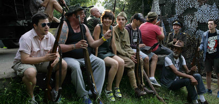 Automatisch grotesk: Wer stellt schon ein Massaker nach?