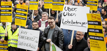 Protest_von_Taxifahr_61559009.jpg