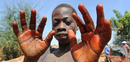 Afrikas_Kinder_kaemp_24442554.jpg