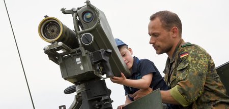 Tag_der_Bundeswehr_F_45598658.jpg