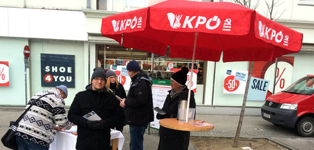 Wahlstand der KPÖ in der Innenstadt von Graz (17.1.2017)