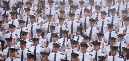 Vereidigung_junger_P_55065479.jpg