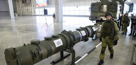 Weniger_Atomwaffen_a_61668570.jpg