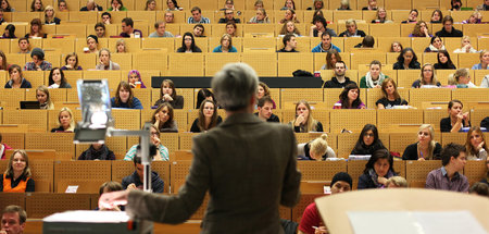 Hoersaal_59964915.jpg