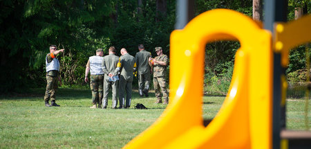 Wrackteile eines Eurofighters landeten auf der Spielwiese eines ...