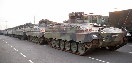 Verschiffung_Panzer_58996459.jpg