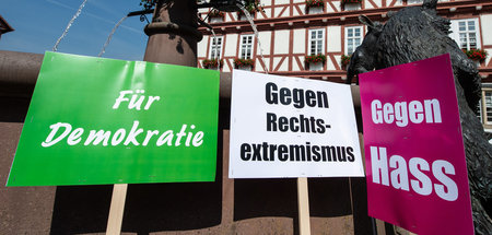 Mahnwache anlässlich des Mordes an Walter Lübcke am vergangenen ...