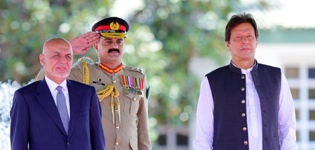 Der afghanische Präsident Aschraf Ghani (l.) zu Besuch beim paki...