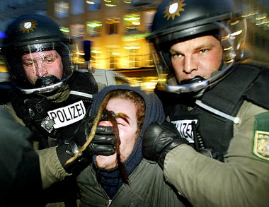 Unterstützungskommando (USK) der bayerischen Polizei beim Deeska...