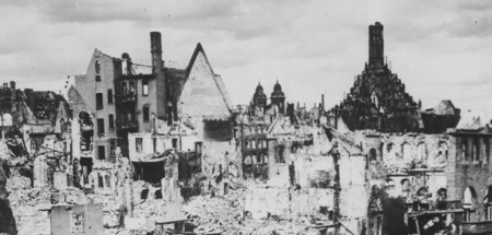 Als der Krieg zurück nach Deutschland kam: Das bombardierte Nürn...