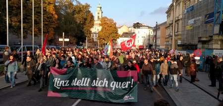 »Ein Zeichen gegen Vernetzungstreffen extrem rechter Gruppierung...
